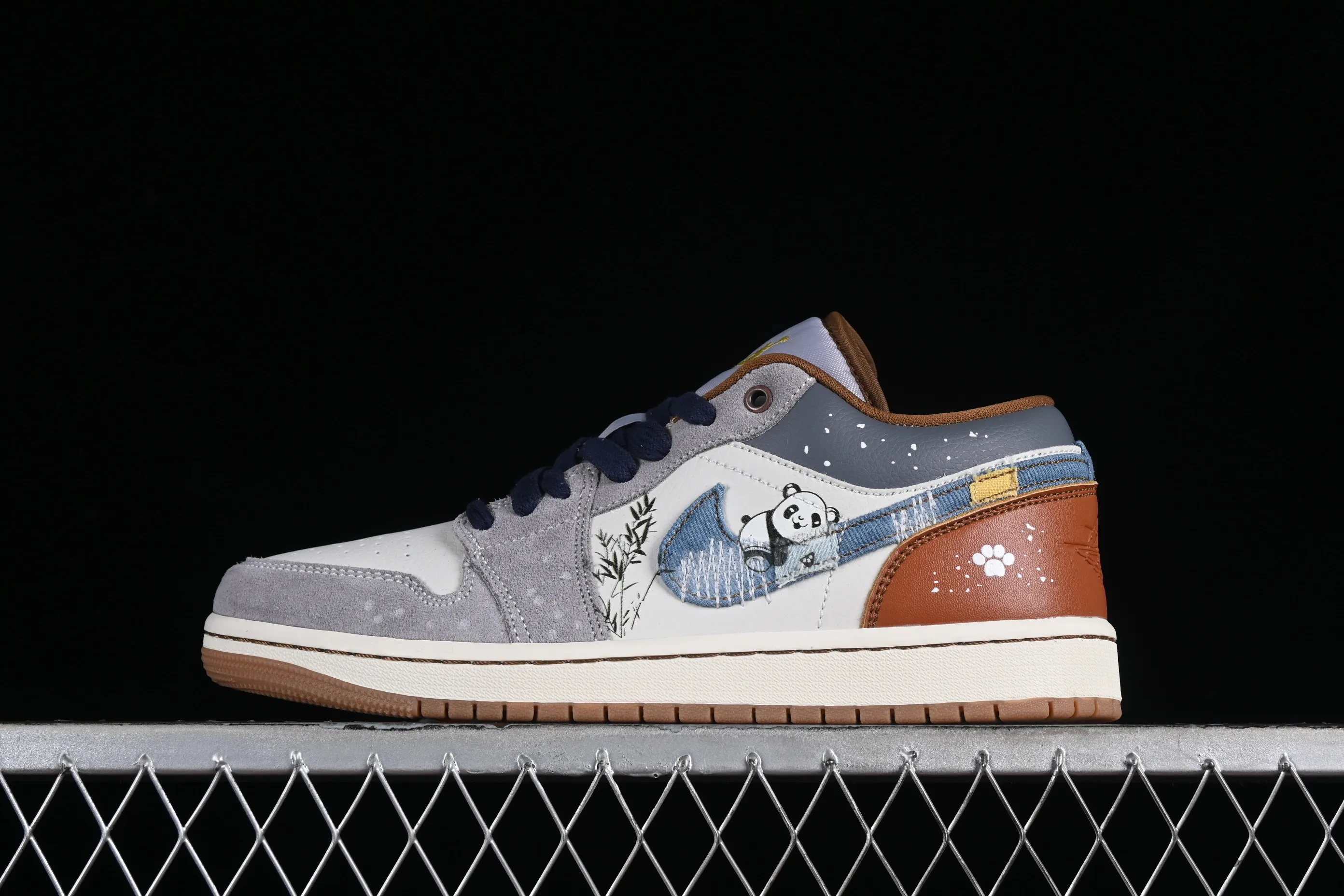 All Categories Air Jordan Jordan Series Basketball Shoes Air Jordan 1 Low Air Jordan 1 Low AJ1 Joe 1 National Treasure Panda Customized Low Bang Cultural Casual Shoes FZ5042-041